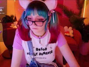 Screenshot from 666_marshmallow webcams