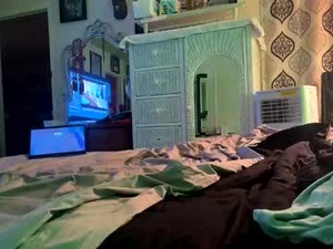 Screenshot from 69istheway420 webcams