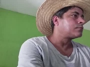Screenshot from 9vinhocamshow webcams
