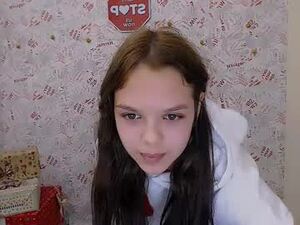 Screenshot from _alice_in__wonderland_ webcams