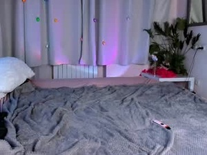 Screenshot from _ameliagold webcams