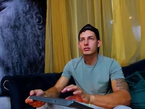 Screenshot from _angel_rivera webcams