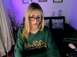 Screenshot from _asmoodeuss webcams