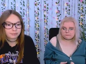 Screenshot from _creamy_queen webcams