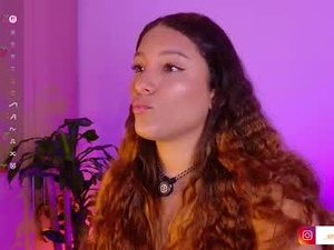 Screenshot from _emilymoon_x webcams