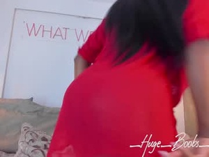 Screenshot from _huge_boobs_ebony webcams