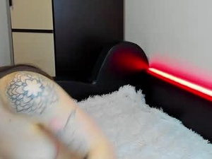 Screenshot from _lorra webcams