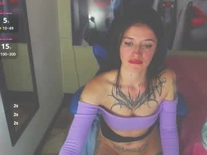 Screenshot from _lucia_21 webcams