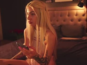 Screenshot from _miumiu_ webcams