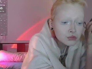 Screenshot from _nicole_meow_ webcams