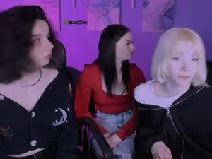 Screenshot from _sabrina_moore webcams
