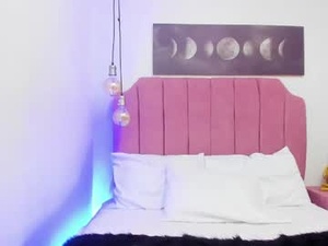 Screenshot from _scarlet_velvet webcams