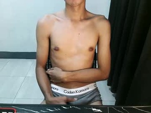 Screenshot from _urhotjessie_ webcams