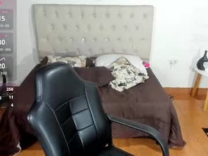 Screenshot from _venusdesire webcams