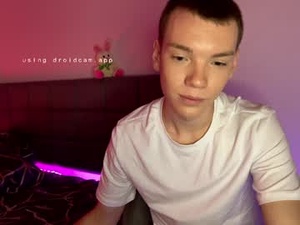 Screenshot from aaron_stonee webcams