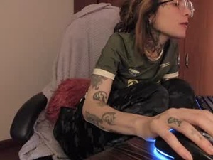 Screenshot from abadon_23 webcams