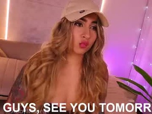 Screenshot from abbymodell1 webcams