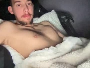 Screenshot from adam88231 webcams