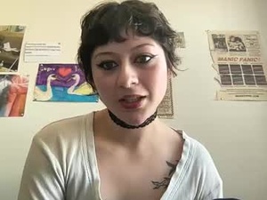 Screenshot from adorememadamnova webcams