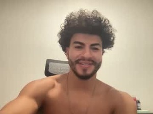 Screenshot from adriano_guapo webcams