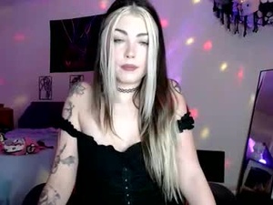 Screenshot from aerebellamagick333 webcams