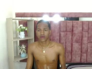 Screenshot from afrowayuuu webcams