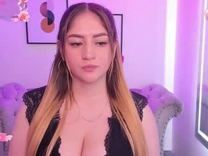 Screenshot from agatha_luxx webcams