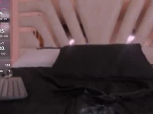 Screenshot from agathauwudoll webcams