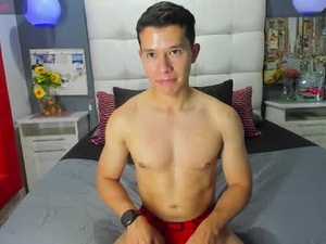 Screenshot from aidenmartell06 webcams