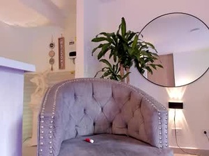 Screenshot from aishapeyton_ webcams