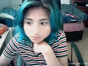 Screenshot from akai_krazna01 webcams