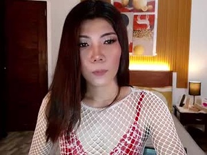 Screenshot from akari_22 webcams