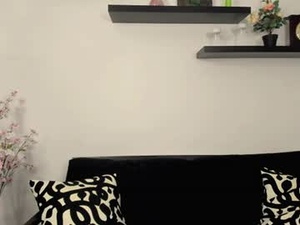 Screenshot from akirahayes webcams