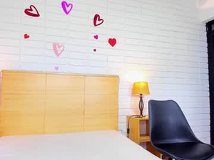 Screenshot from alahia__rodriguez webcams