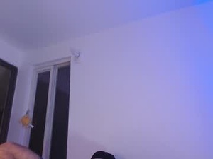 Screenshot from alan_muscle webcams