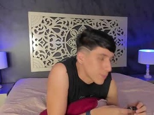 Screenshot from alan_phoenixx webcams
