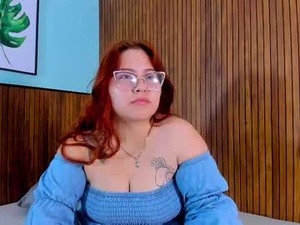 Screenshot from alana_glasses webcams