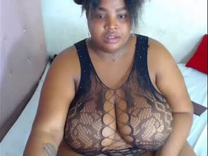 Screenshot from aleeinvein1 webcams