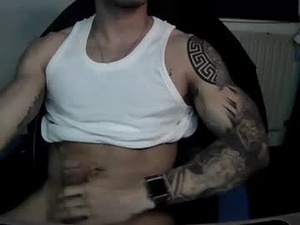 Screenshot from alejoduarte16 webcams