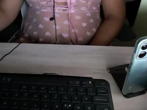 Screenshot from alessalindo840 webcams