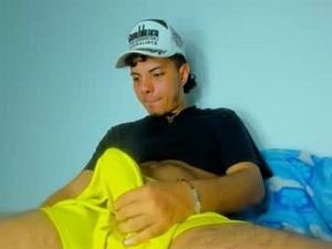 Screenshot from alessandro__777 webcams