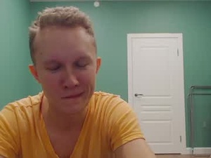 Screenshot from alex_amazing webcams