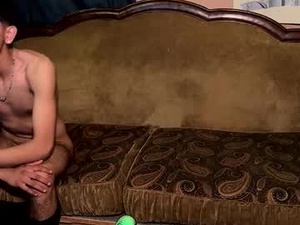 Screenshot from alex_and_charlie webcams