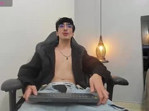 Screenshot from alex_briight webcams