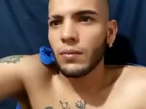 Screenshot from alex_love66 webcams