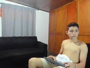 Screenshot from alex_they webcams