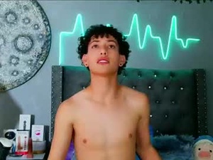 Screenshot from alex_twiink webcams