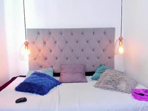 Screenshot from alexa_fox669 webcams