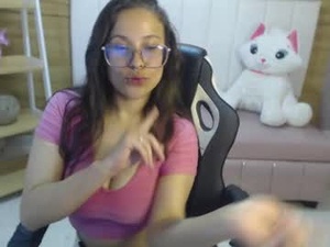 Screenshot from alexa_olmos_a webcams