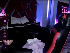 Screenshot from alexia_251285 webcams